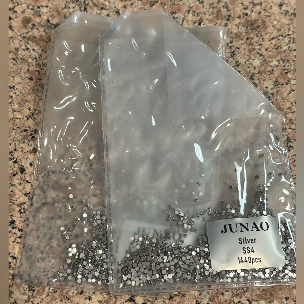 Junao Silver SS4 Flat Back Rhinestones 1440 ct-2 Packs